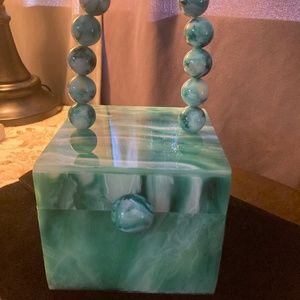 Square w/pearl handle velvet lined